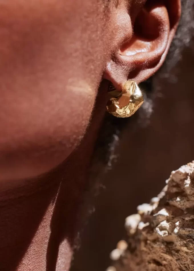 Eroz Stud Earrings Edition 24 carat gold gilded Eroz Stud Earrings Edition 24 carat gold gilded