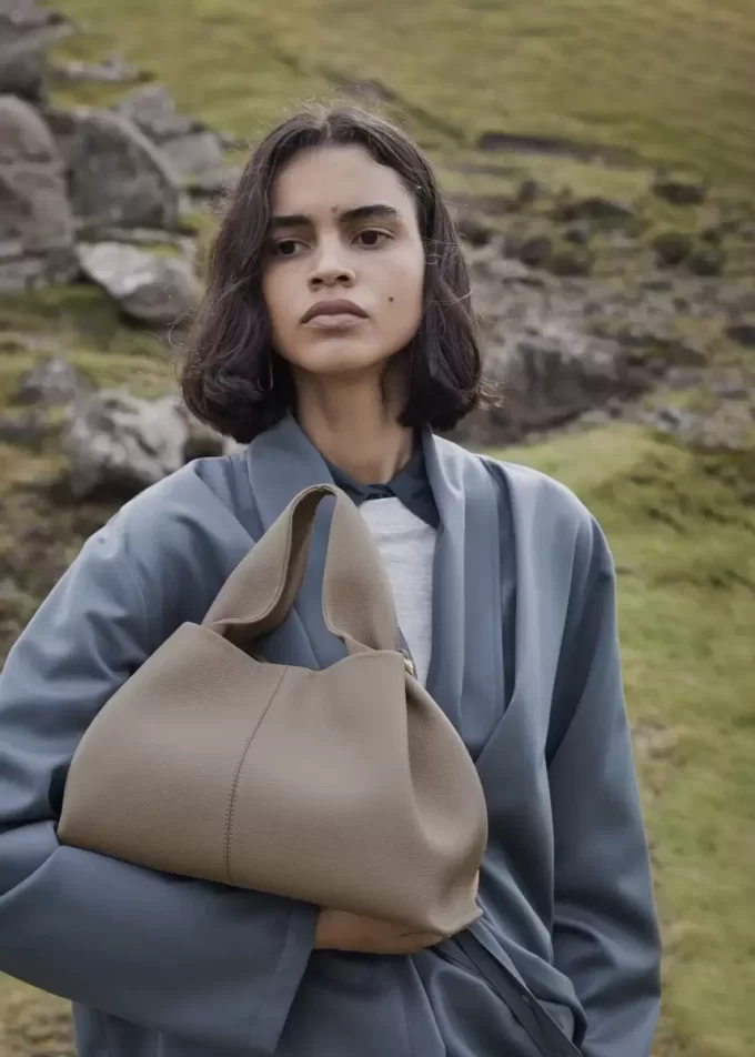 Numéro Neuf Edition  Textured Taupe