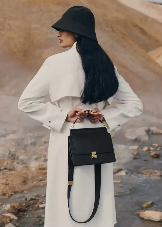 Numéro Sept Edition  Textured Black