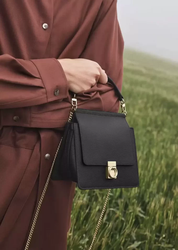 Numéro Sept Mini Edition  Textured Black