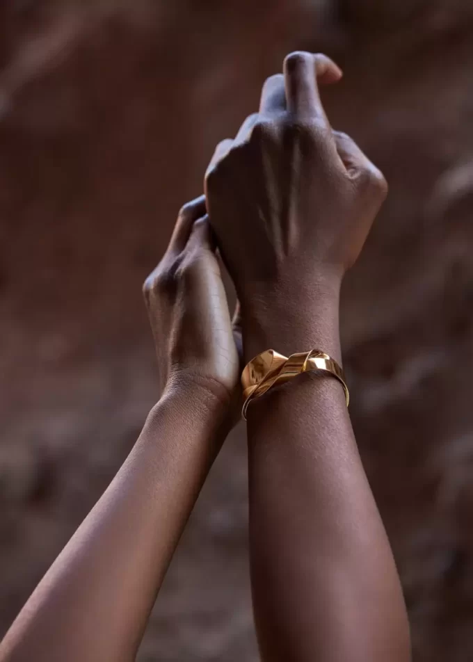 Éole Cuff Edition 24 carat gold gilded Éole Cuff Edition 24 carat gold gilded