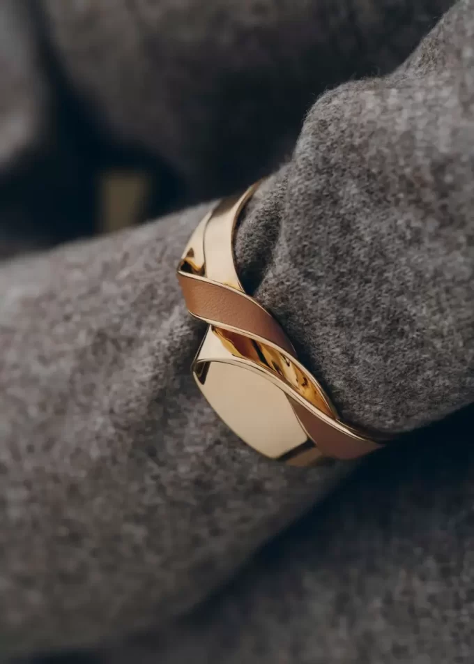 Éole Cuff Edition Camel Leather Éole Cuff Edition Camel Leather