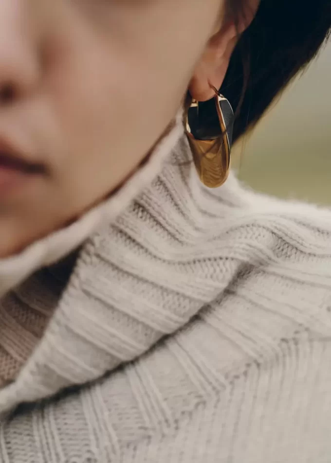 Éole Slim Hoop Earrings Edition Black Leather Éole Slim Hoop Earrings Edition Black Leather
